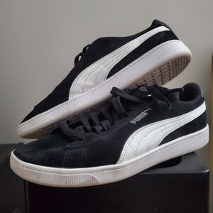 Women's Puma Running Shoes